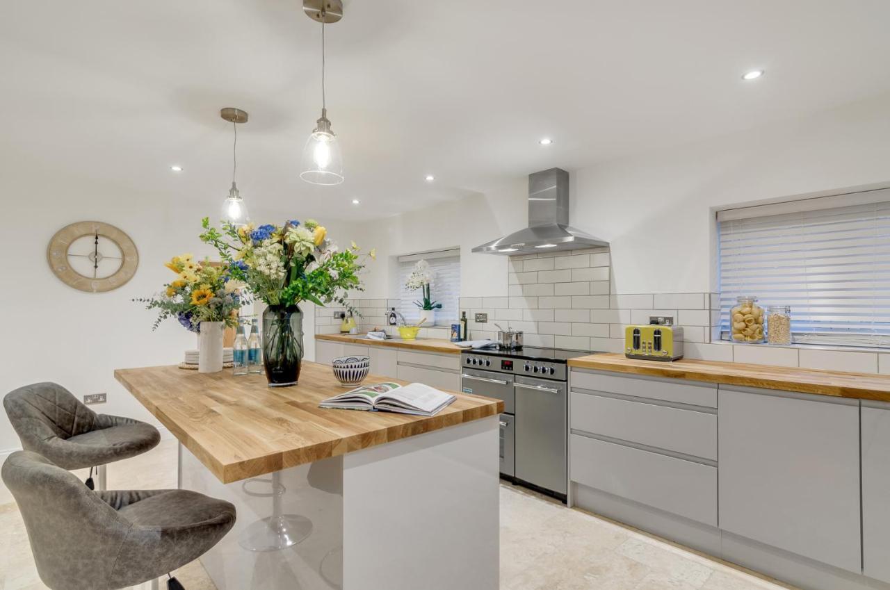 Spacious 6-Bed Home, Near The Norfolk Broads Clippesby Luaran gambar