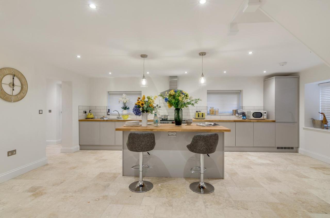 Spacious 6-Bed Home, Near The Norfolk Broads Clippesby Luaran gambar