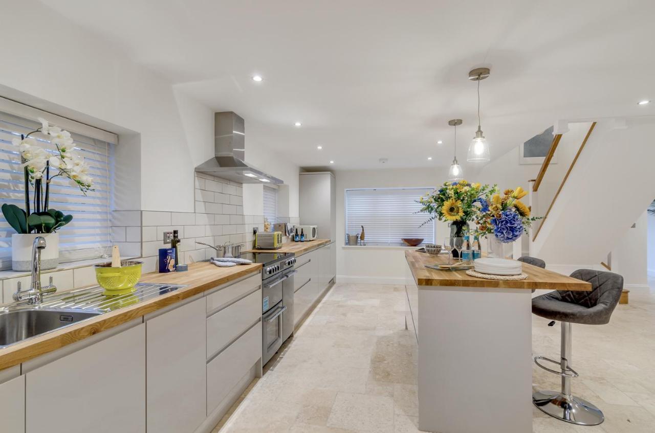Spacious 6-Bed Home, Near The Norfolk Broads Clippesby Luaran gambar