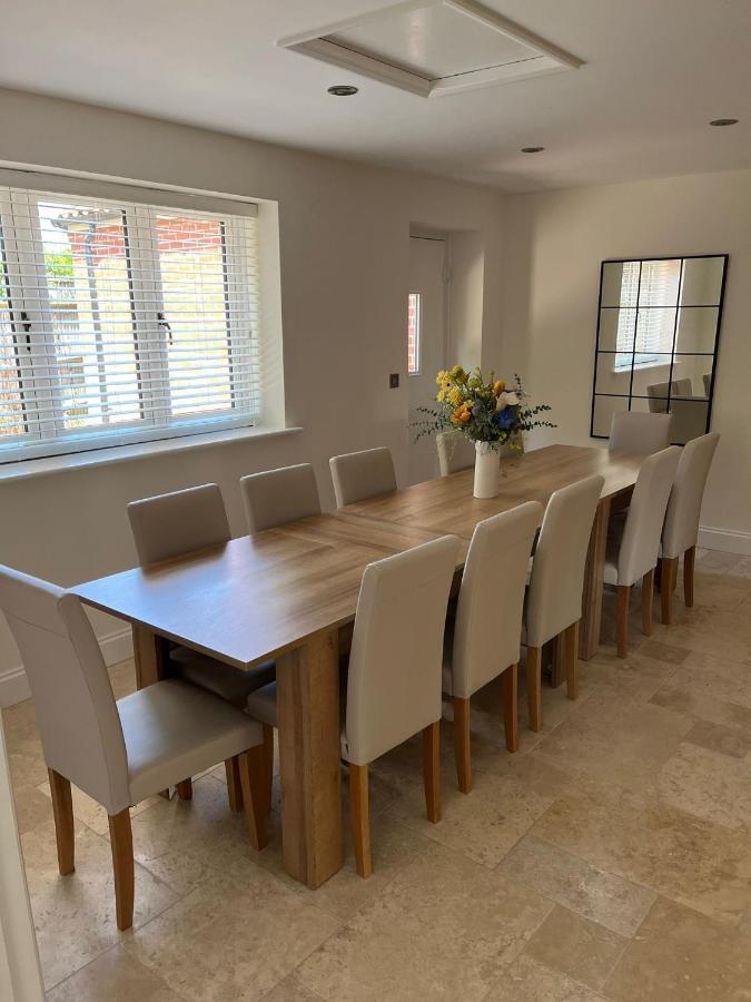 Spacious 6-Bed Home, Near The Norfolk Broads Clippesby Luaran gambar